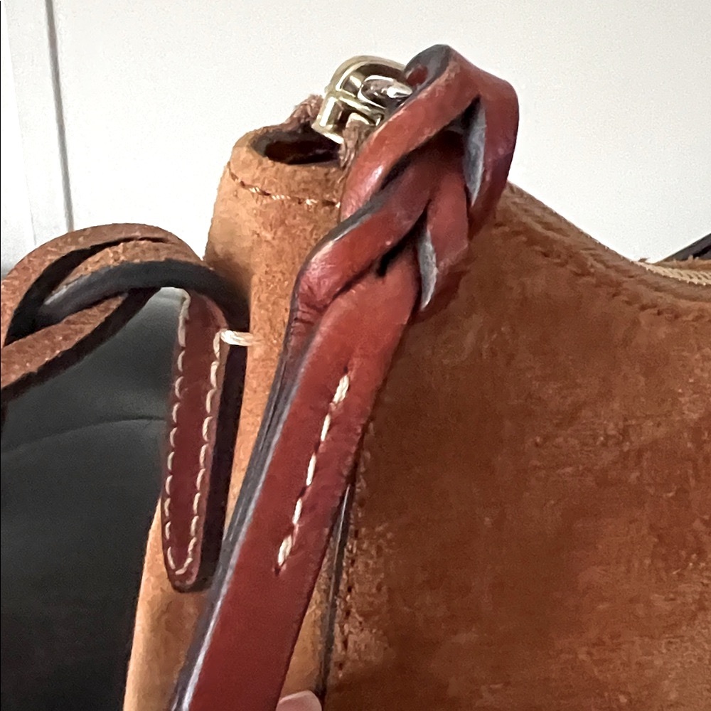 Dooney & Bourke “Tracy” Suede Shoulder/Crossbody Bag NWOT - Picture 3 of 16